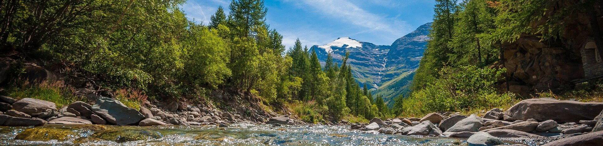 paysage de randonnee en savoie