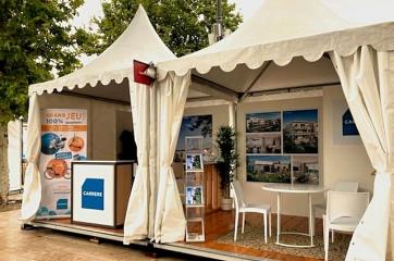 stand amenage salon estivales immobilier a - aix en provence carrere